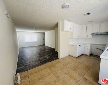 45119 Beech Avenue - Photo Thumbnail 8