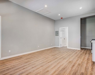 146 Witmer Street - Photo Thumbnail 32
