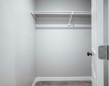 146 Witmer Street - Photo Thumbnail 40