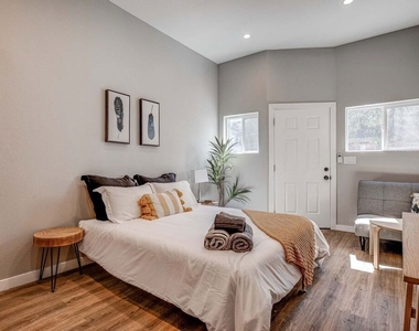 146 Witmer Street - Photo Thumbnail 7