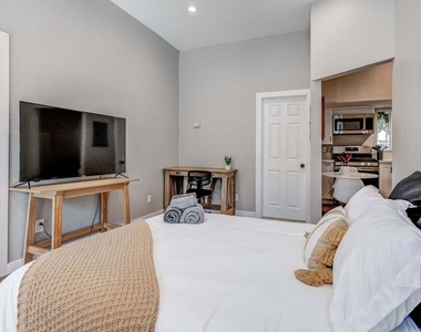 146 Witmer Street - Photo Thumbnail 4