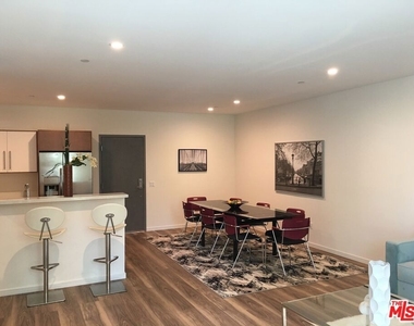 4600 Coldwater Canyon Avenue - Photo Thumbnail 4