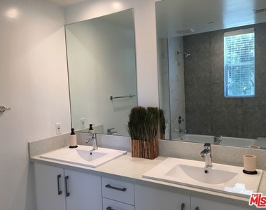 4600 Coldwater Canyon Avenue - Photo Thumbnail 7