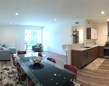 4600 Coldwater Canyon Avenue - Photo Thumbnail 2