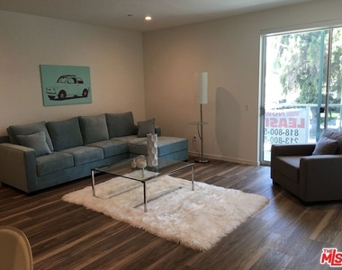 4600 Coldwater Canyon Avenue - Photo Thumbnail 3