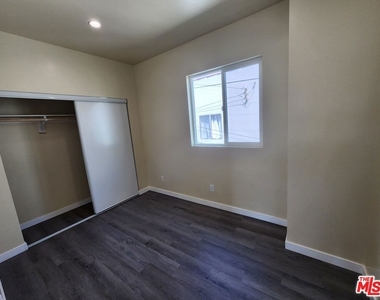 1535 W 80th Street - Photo Thumbnail 10