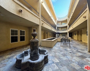 14242 Burbank Boulevard - Photo Thumbnail 19