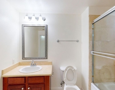 14242 Burbank Boulevard - Photo Thumbnail 13