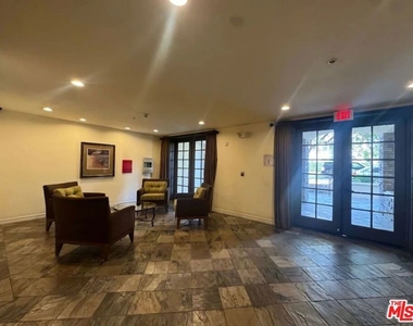 14242 Burbank Boulevard - Photo Thumbnail 17