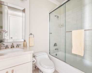10727 Wilshire Boulevard - Photo Thumbnail 24