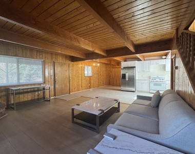 2317 Maplewood Way - Photo Thumbnail 6