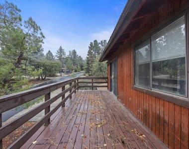 2317 Maplewood Way - Photo Thumbnail 32