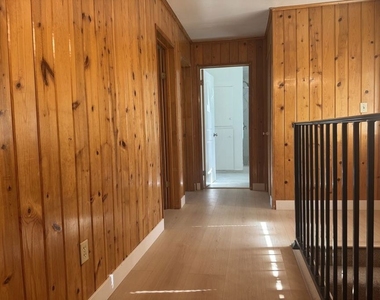 2317 Maplewood Way - Photo Thumbnail 16