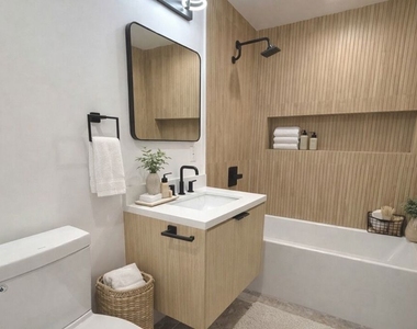 6847 N Figueroa Street - Photo Thumbnail 7
