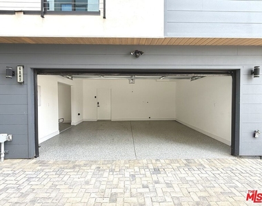 6847 N Figueroa Street - Photo Thumbnail 15