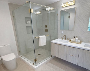 6847 N Figueroa Street - Photo Thumbnail 11