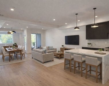 6847 N Figueroa Street - Photo Thumbnail 2