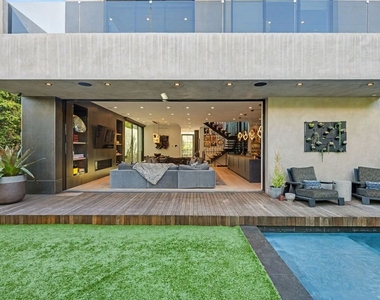 418 N Sweetzer Avenue - Photo Thumbnail 30