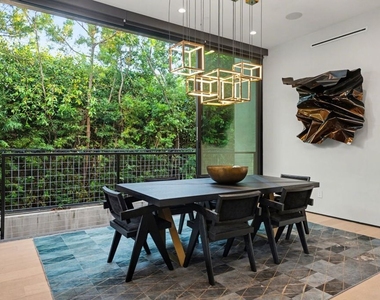 418 N Sweetzer Avenue - Photo Thumbnail 7