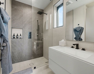 418 N Sweetzer Avenue - Photo Thumbnail 15