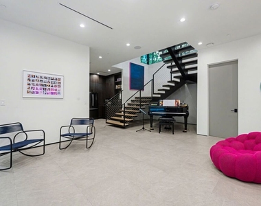 418 N Sweetzer Avenue - Photo Thumbnail 20