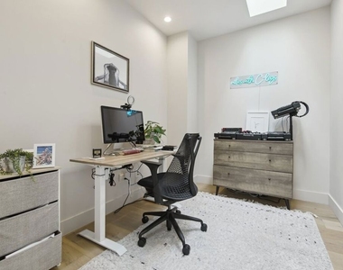 1310 Preston Way - Photo Thumbnail 24