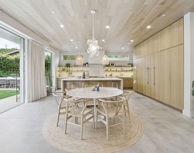 1310 Preston Way - Photo Thumbnail 4