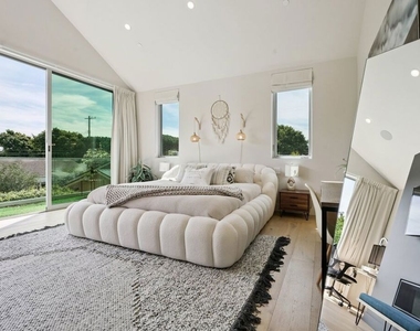 1310 Preston Way - Photo Thumbnail 12