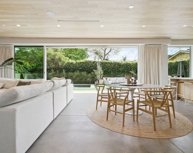 1310 Preston Way - Photo Thumbnail 3