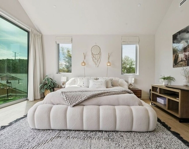1310 Preston Way - Photo Thumbnail 10
