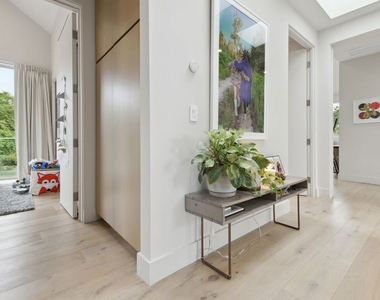 1310 Preston Way - Photo Thumbnail 17