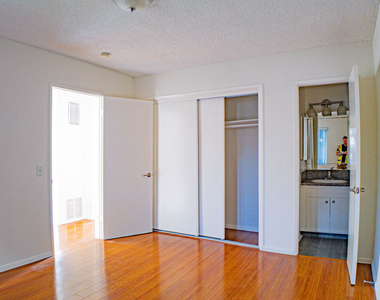 447 W Elk Avenue - Photo Thumbnail 3