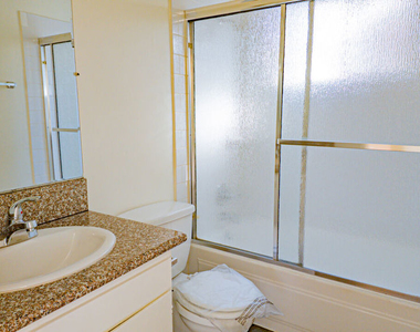 447 W Elk Avenue - Photo Thumbnail 4