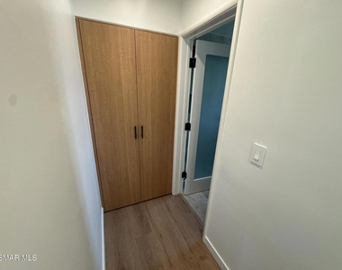21420 Chatsworth Street - Photo Thumbnail 18