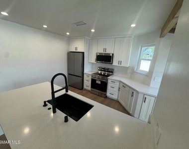 21420 Chatsworth Street - Photo Thumbnail 12