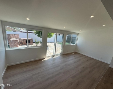 21420 Chatsworth Street - Photo Thumbnail 22