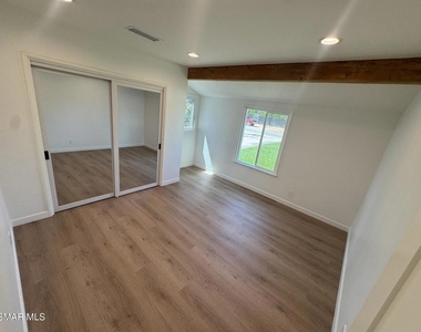 21420 Chatsworth Street - Photo Thumbnail 14