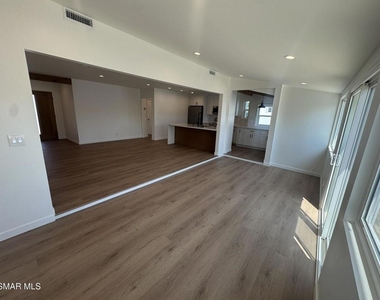 21420 Chatsworth Street - Photo Thumbnail 7