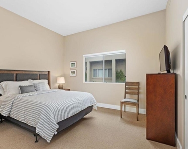 20 Pebble Beach Drive - Photo Thumbnail 4