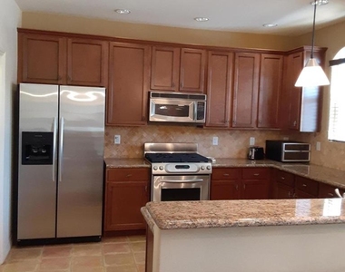 52430 Hawthorn Court - Photo Thumbnail 8