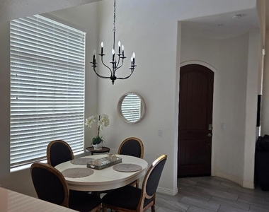 52430 Hawthorn Court - Photo Thumbnail 12