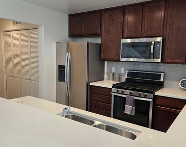 52430 Hawthorn Court - Photo Thumbnail 10