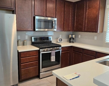 52430 Hawthorn Court - Photo Thumbnail 9