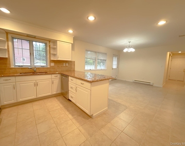 10 Fairview Drive - Photo Thumbnail 3