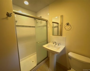 10 Fairview Drive - Photo Thumbnail 8