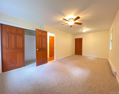 10 Fairview Drive - Photo Thumbnail 5