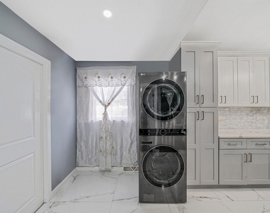 158 Mohawk Street - Photo Thumbnail 4