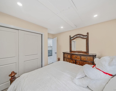 158 Mohawk Street - Photo Thumbnail 8