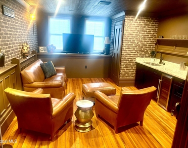 34 William Street - Photo Thumbnail 11