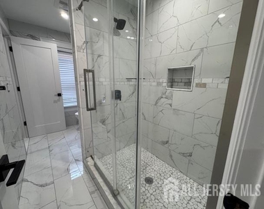16 North Avenue W - Photo Thumbnail 8
